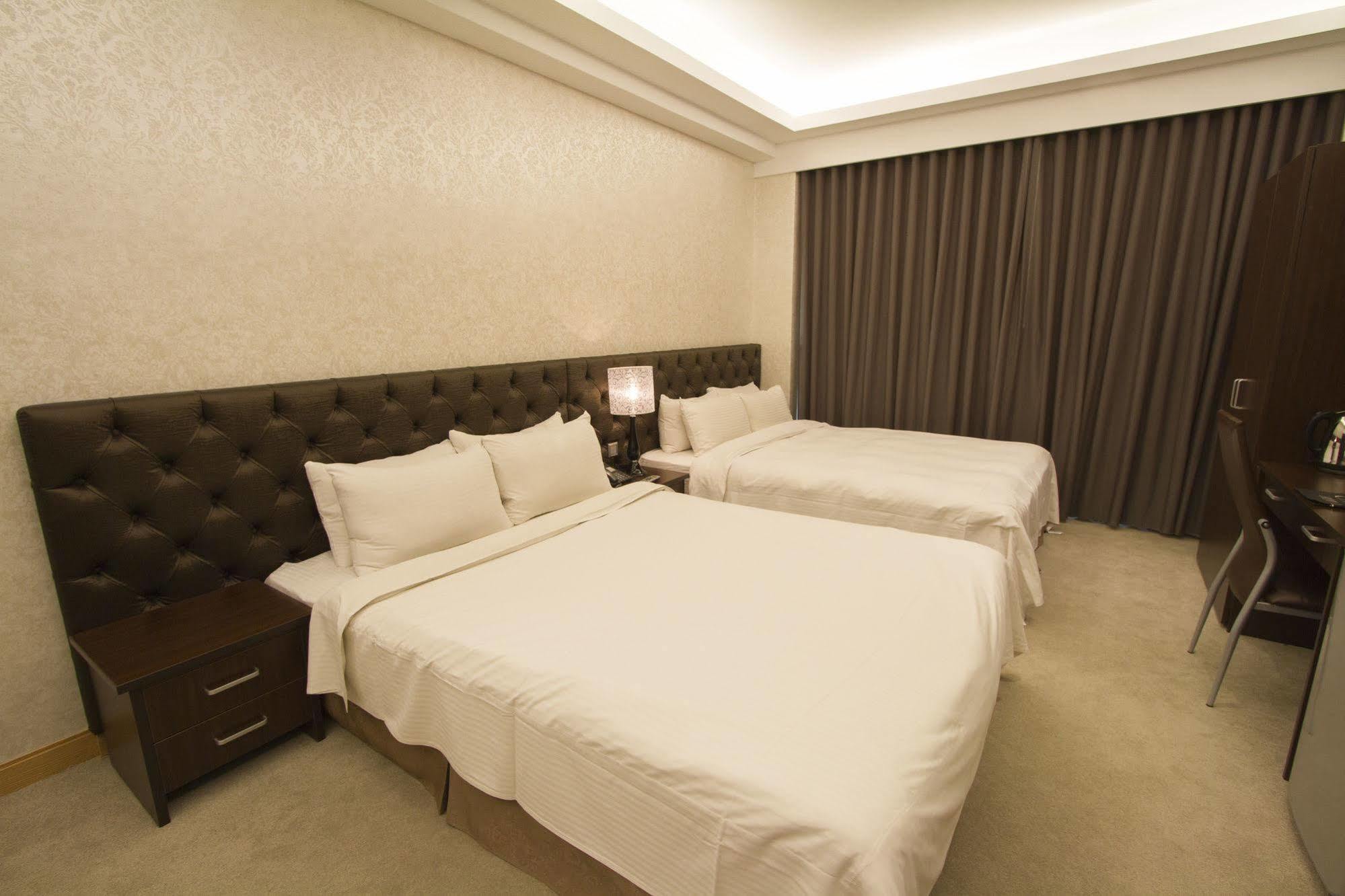 Hunt Champion Hotel 台中市 エクステリア 写真