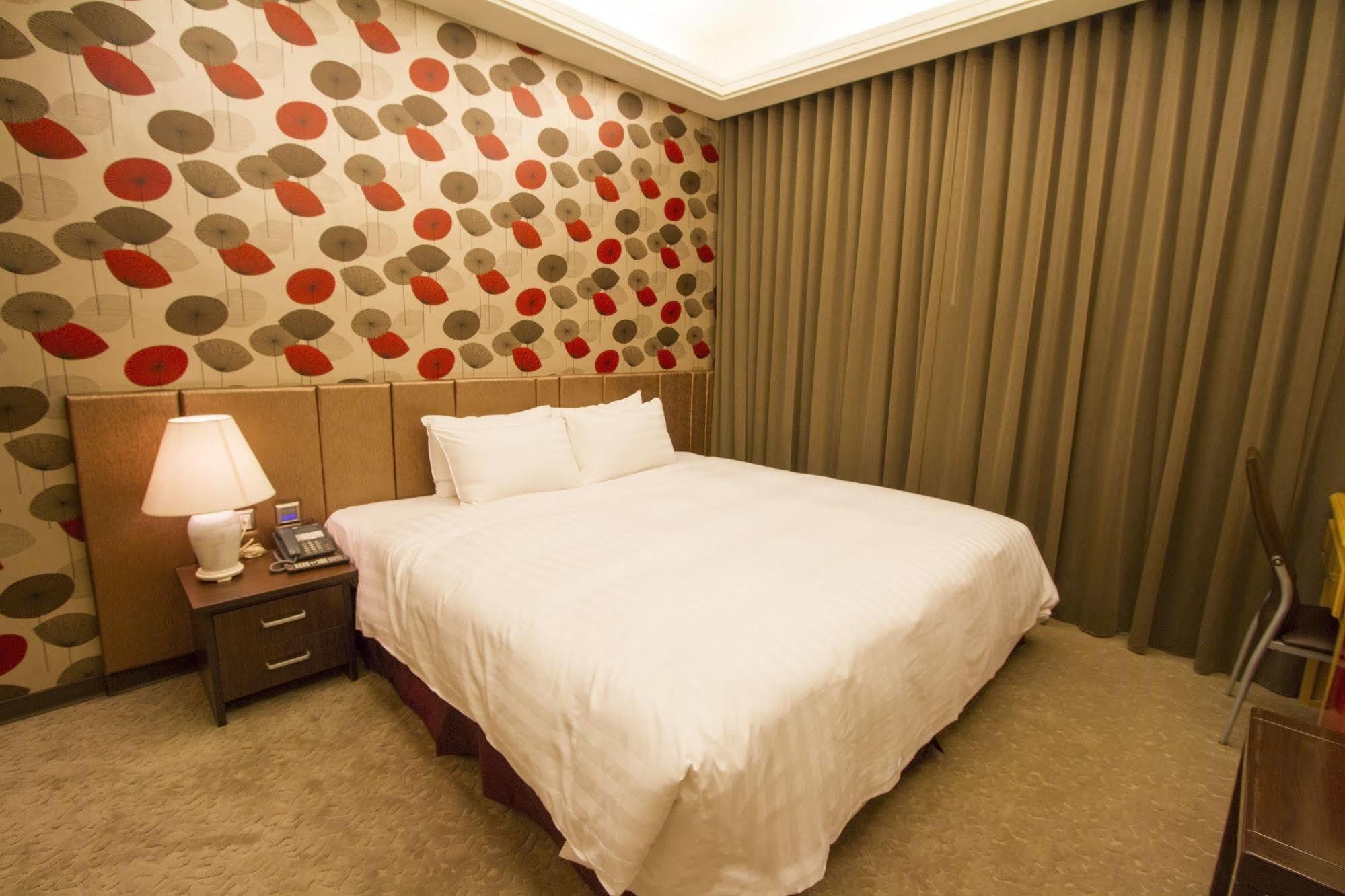 Hunt Champion Hotel 台中市 エクステリア 写真