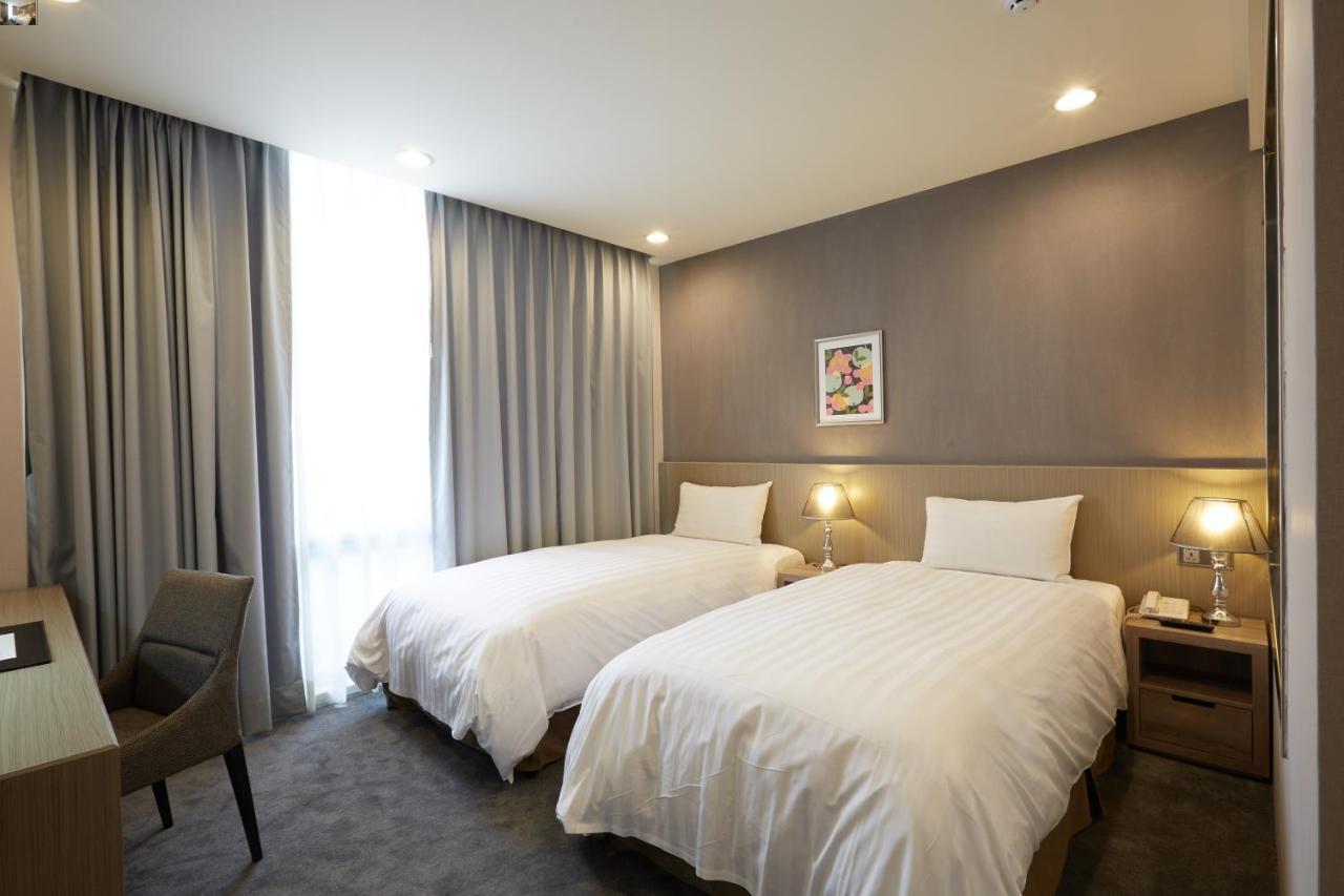 Hunt Champion Hotel 台中市 エクステリア 写真